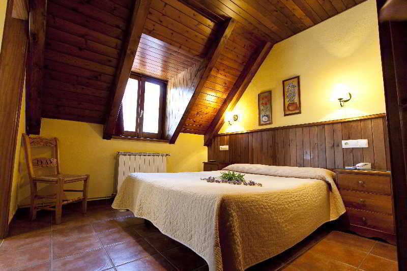 Nubahotel Vielha Esterno foto